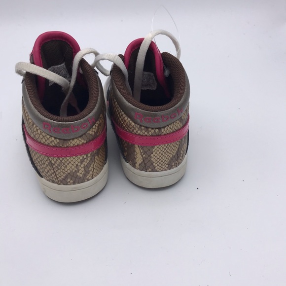 Reebok Girls size 7 adorable sneaker - Picture 3 of 6